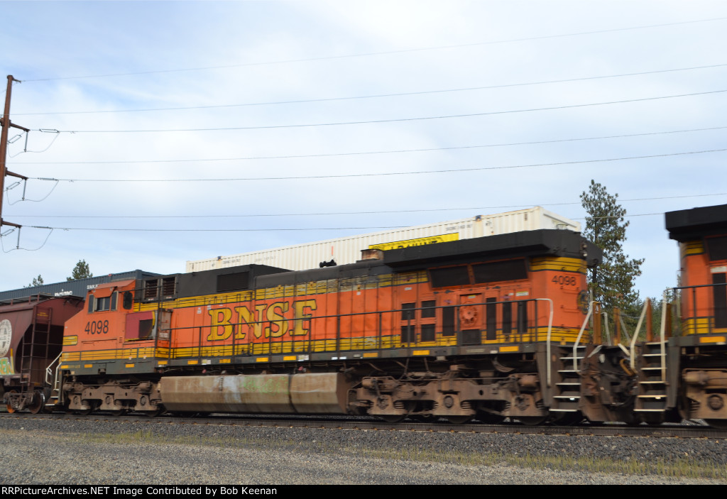 BNSF 4098